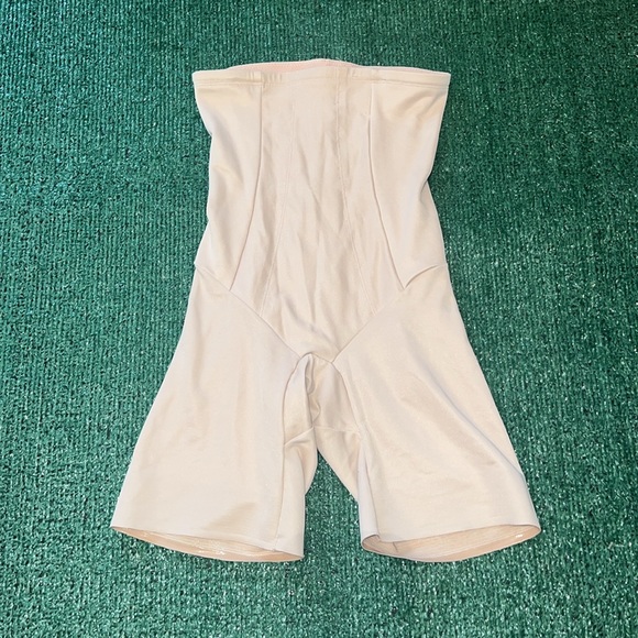 MiracleSuit High-Waist Thigh Slimmer Shorts in Nude, size Large - Picture 2 of 12